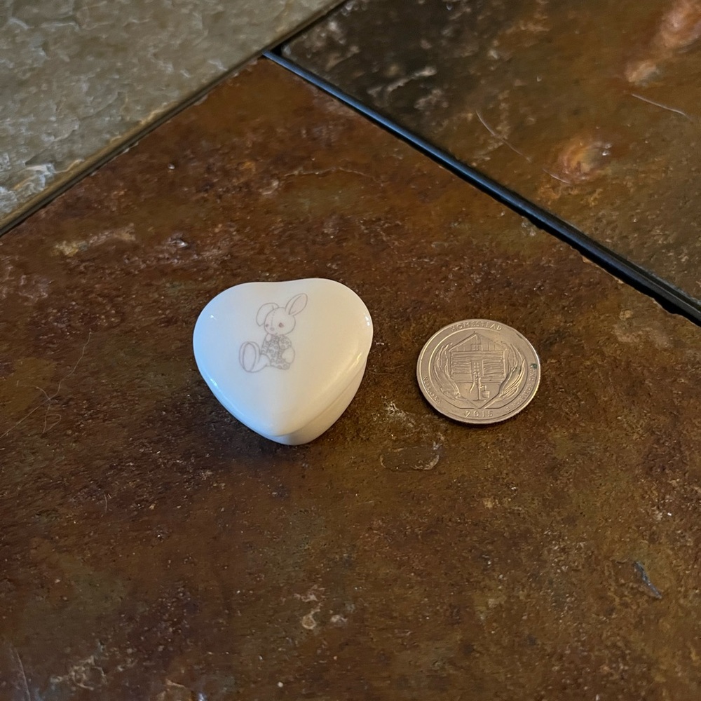 Precious moments Heart-Shaped Trinket Box with rabbit Design